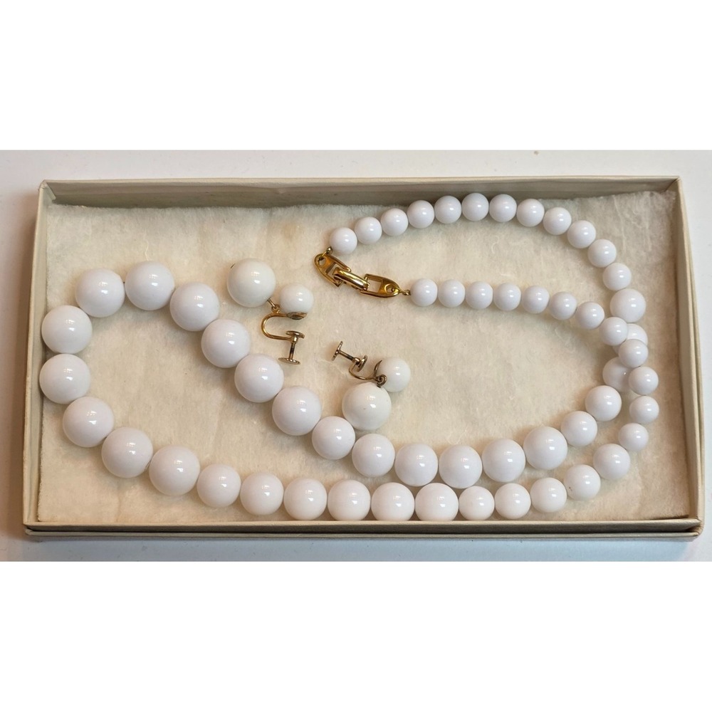 Napier White Beaded Necklace & Matching Clip-On Earrings‎ Vintage Jewelry Set